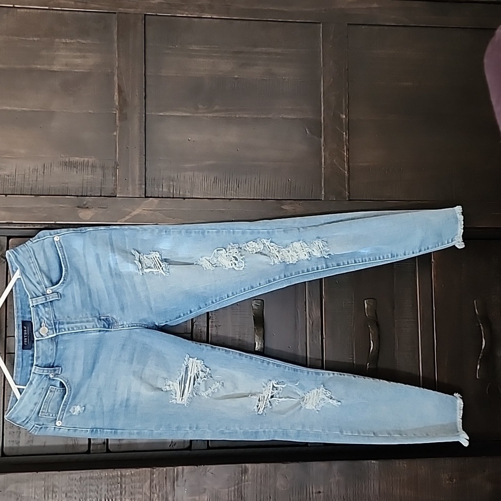 Distressed Skinny Jeans
